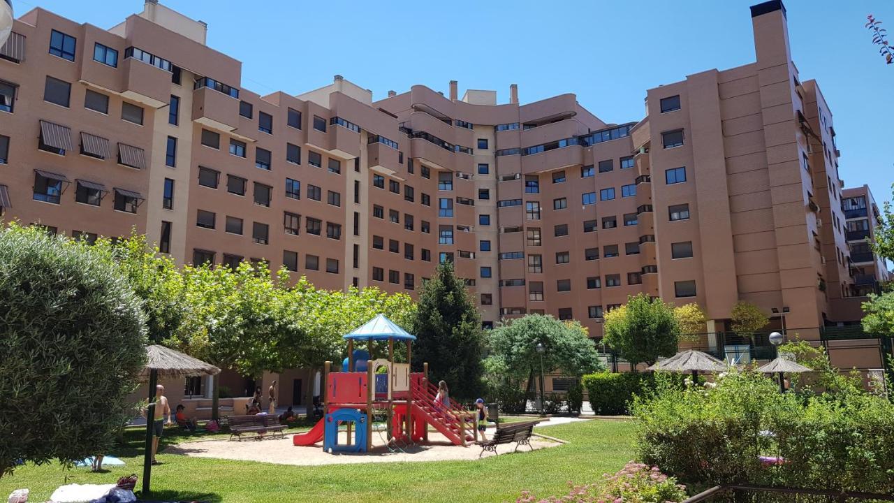 Residencial En Madrid Alquiler De Corta Estancia No Turistico Exterior foto